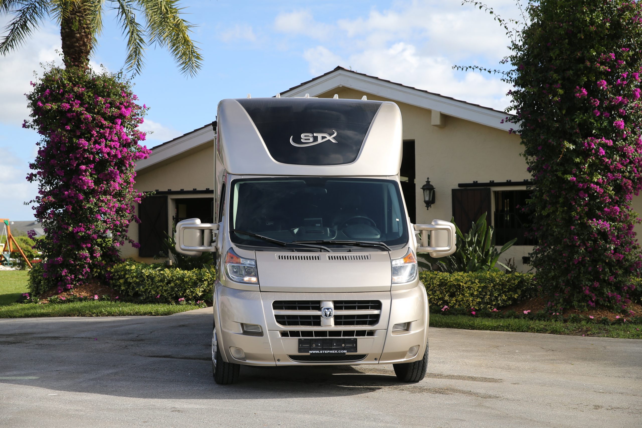 STX Vans (US only) Stephex Horsetrucks
