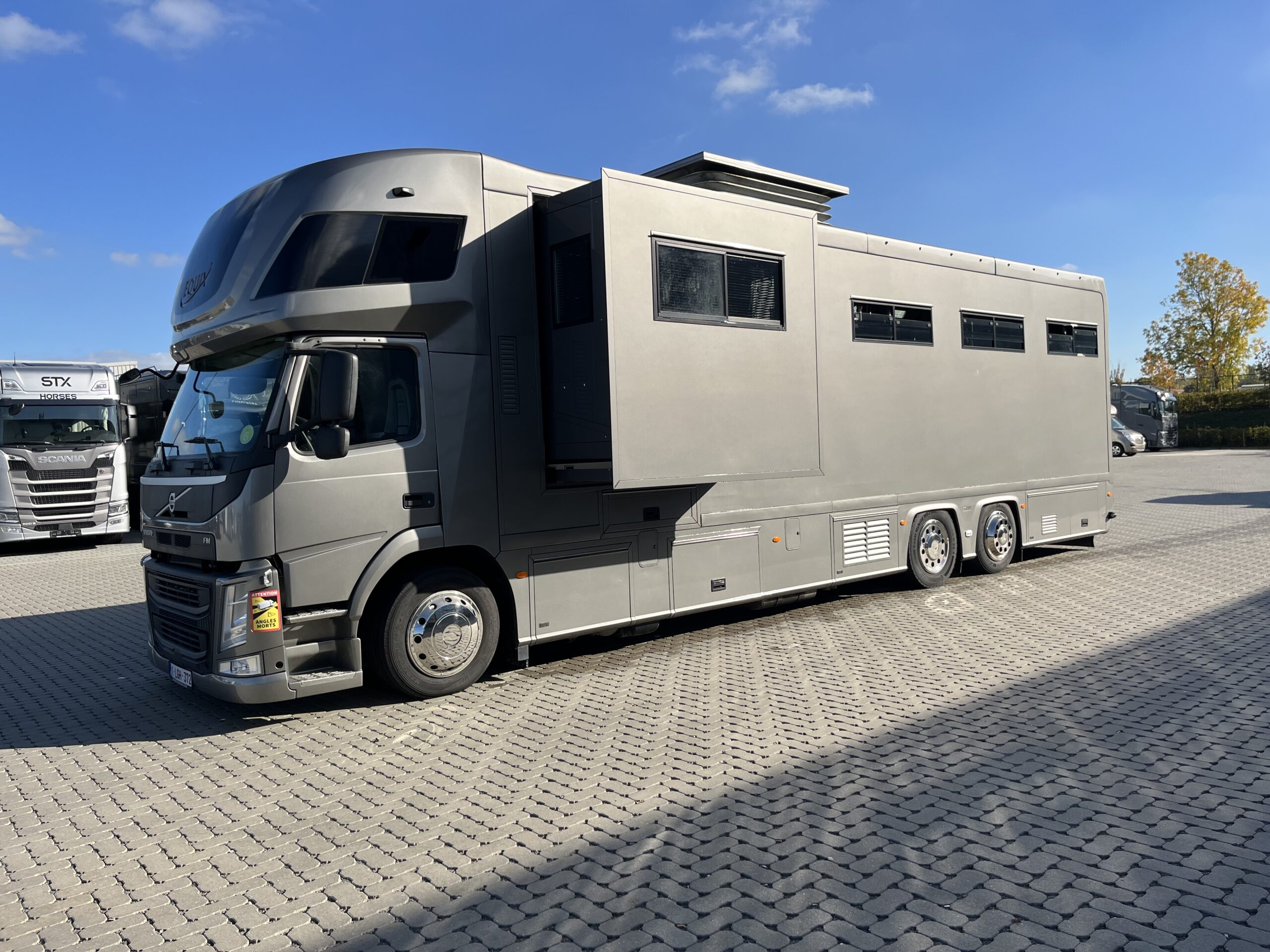 EQUIX HORSEBOX Volvo FM 410 7 Horses Stephex Horsetrucks