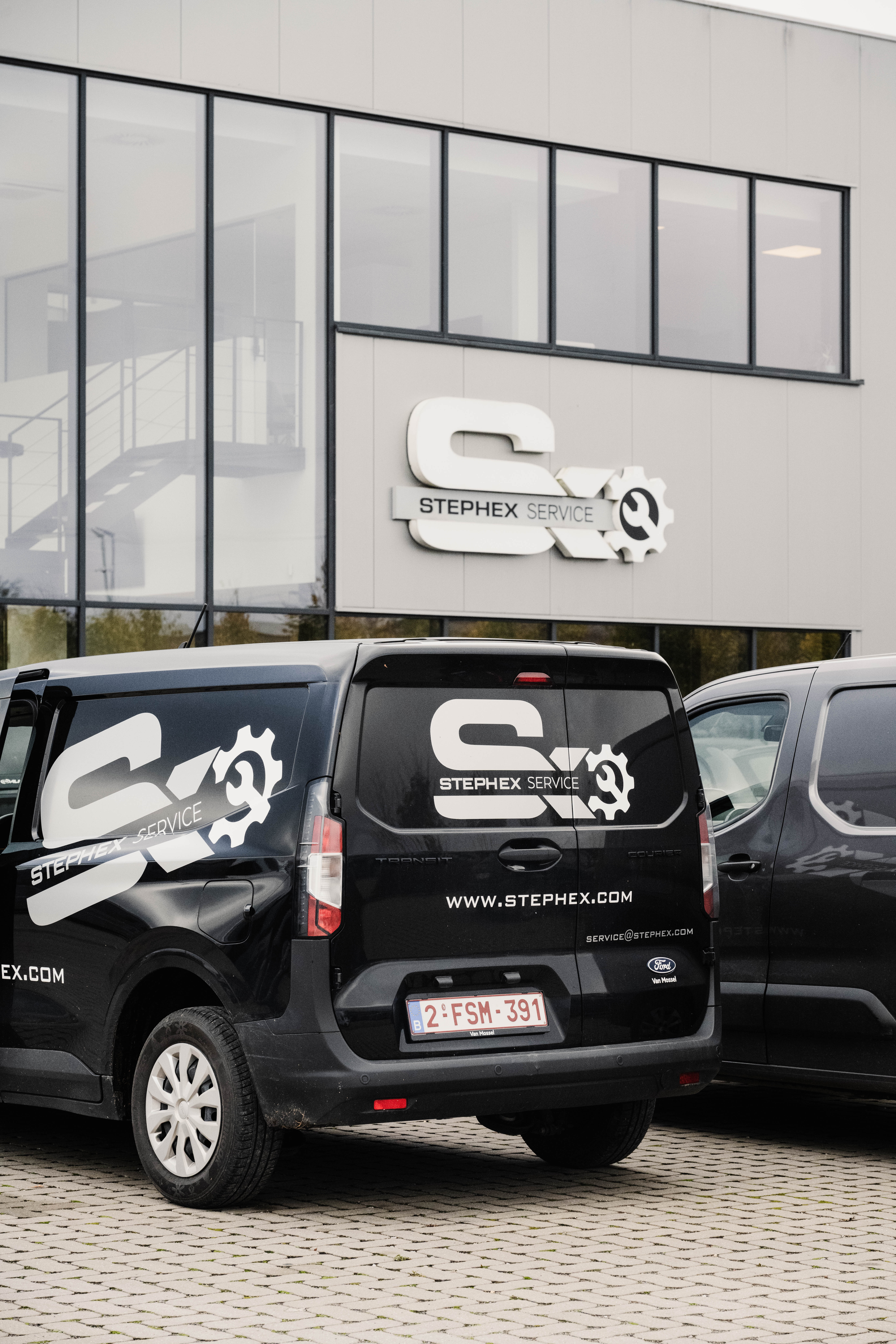 Stephex Logo Stephex On Site Service during the Sunshine Tour - Stephex Horsetrucks