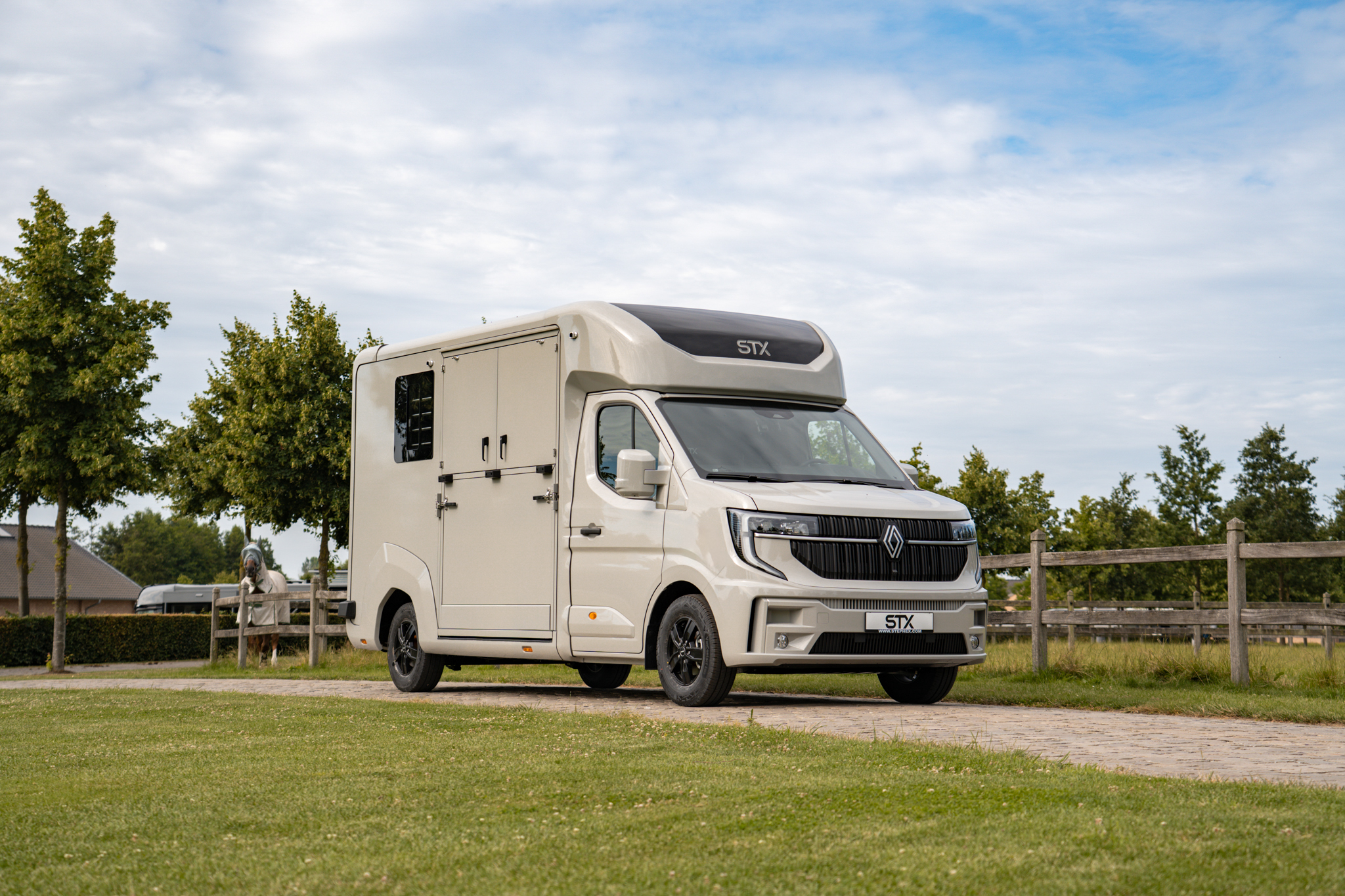 STX Renault Master - Single Cabin