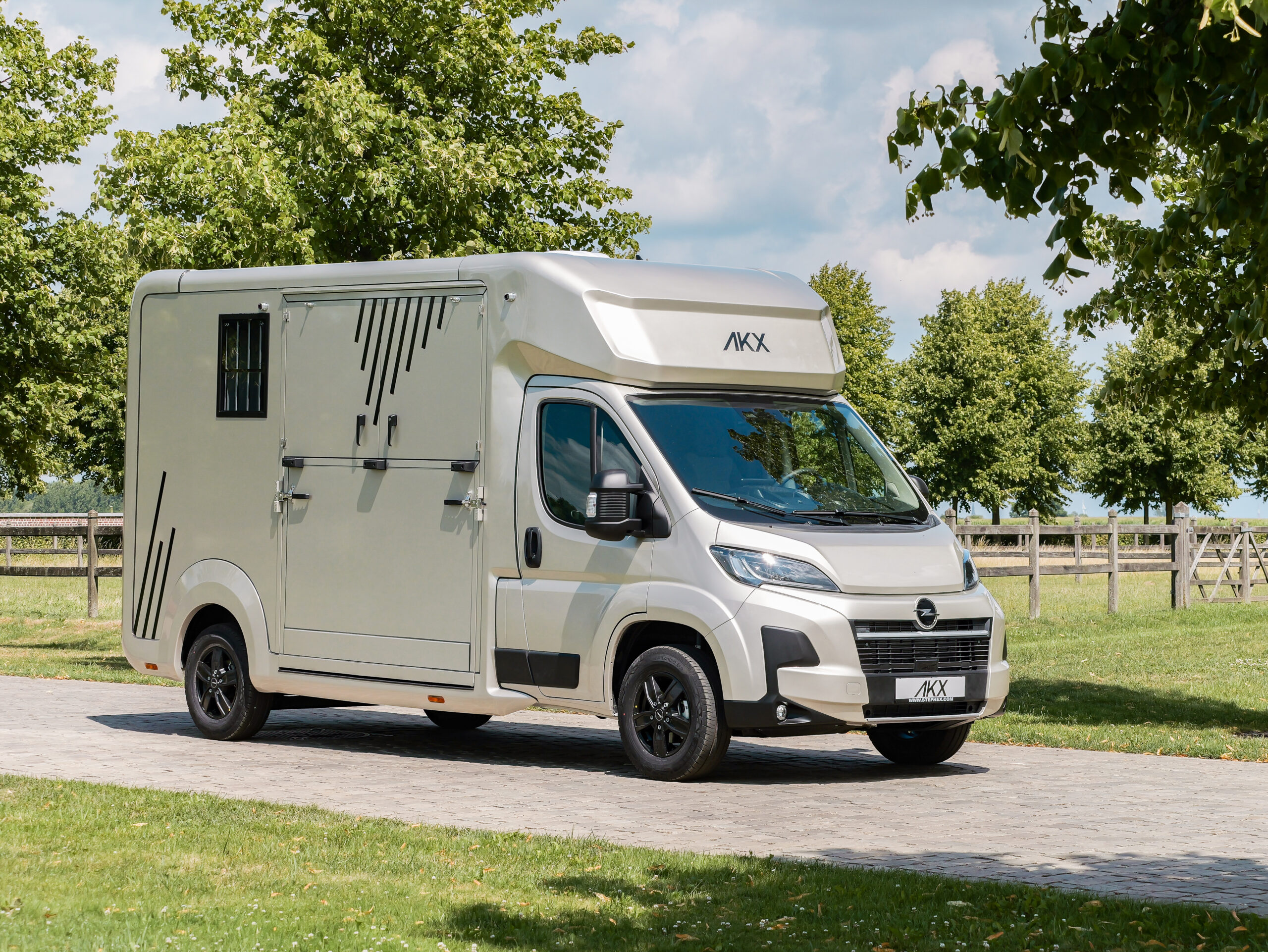 AKX Opel Movano — Single Cabin